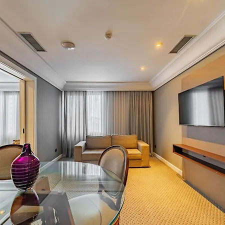 Grand Mercure Curitiba Rayon Exterior photo Suite