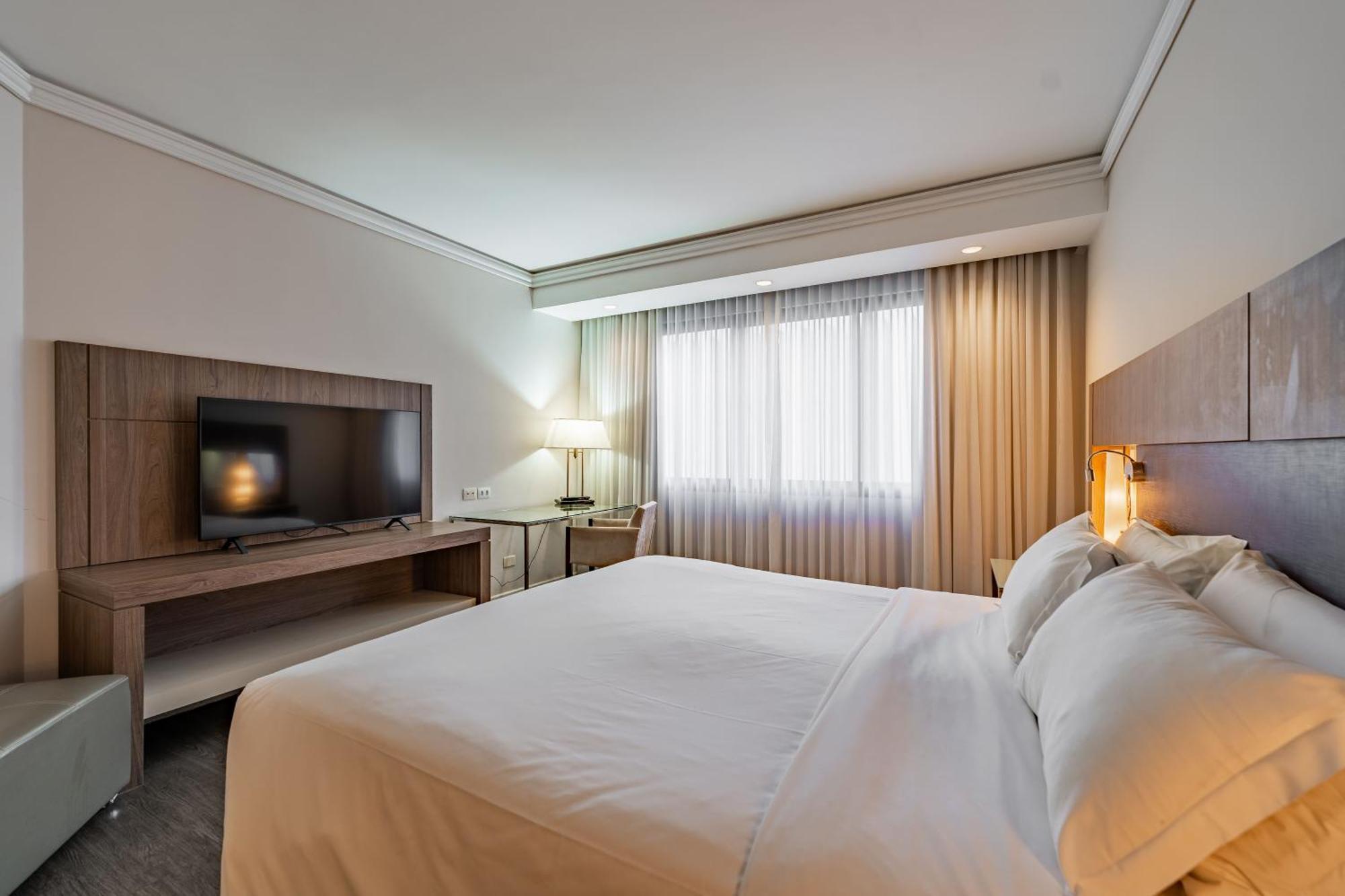 Hotel Grand Mercure Rayon
